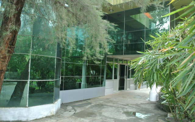 Yaewaddy Motel