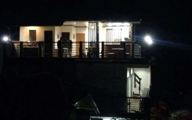 Lolo Bob's Bed And Breakfast