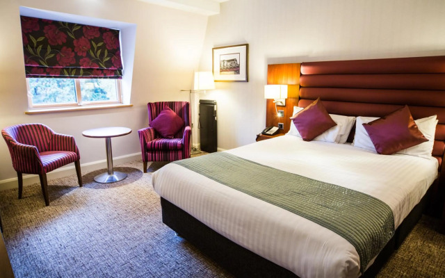 Drayton Manor Hotel