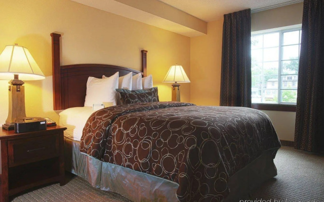 Staybridge Suites North Brunswick by IHG