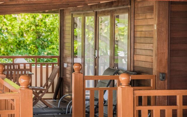 Lou Lou Bungalows