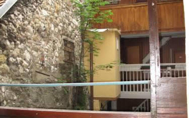 Le Carnot Lofts and Lakes