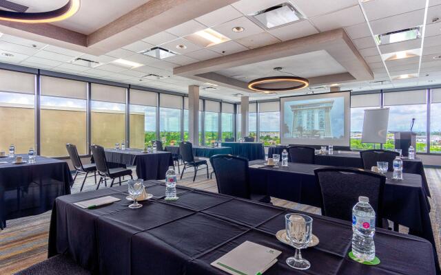 Holiday Inn Miami - International Airport by IHG