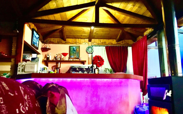 Aiolos Hotel