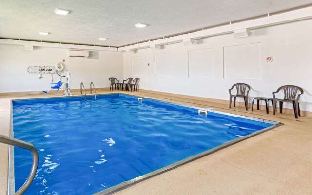 Quality Inn & Suites Ferdinand