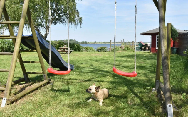 Charming Apartment in Stove With Garden