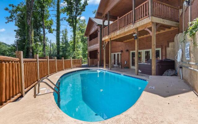 Smoky Mountain Splash, 6 Bedroom, Private Pool, WiFi, Pool Table, Sleeps 18