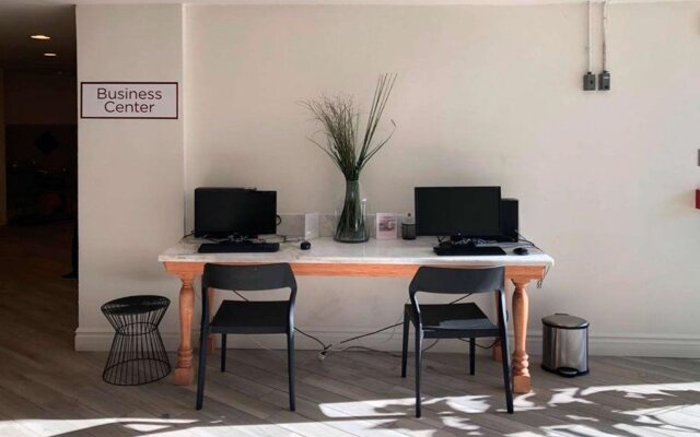 Clarion Hotel Denver Central