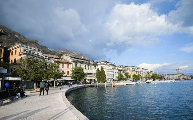 Romantic Benaco Sal - App 02