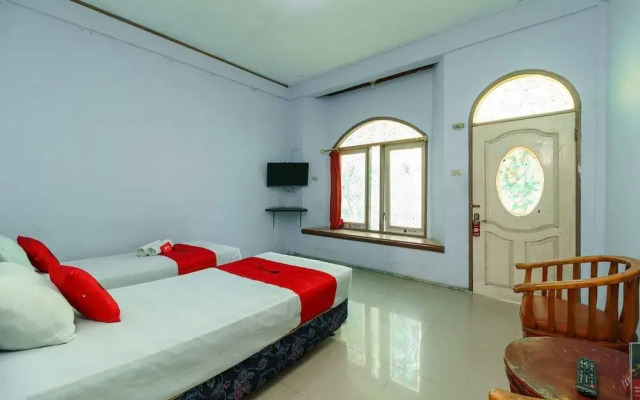 RedDoorz Syariah Hotel Enasti Berastagi