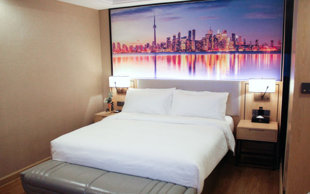 Vienna International Hotel (Shunde Shunfengshan Park)