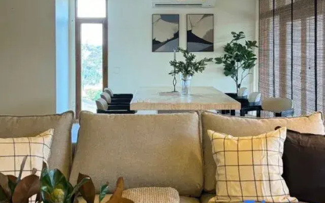 Newly Renovated Modern 3BR Blue Canyon Golf Villa