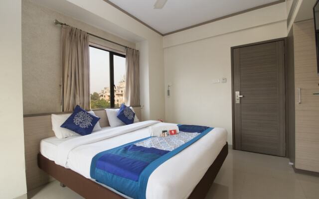 OYO 3716 Hotel Kapil Residency