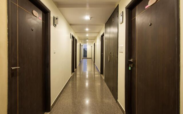 Townhouse 852 Hotel Vachi Inn