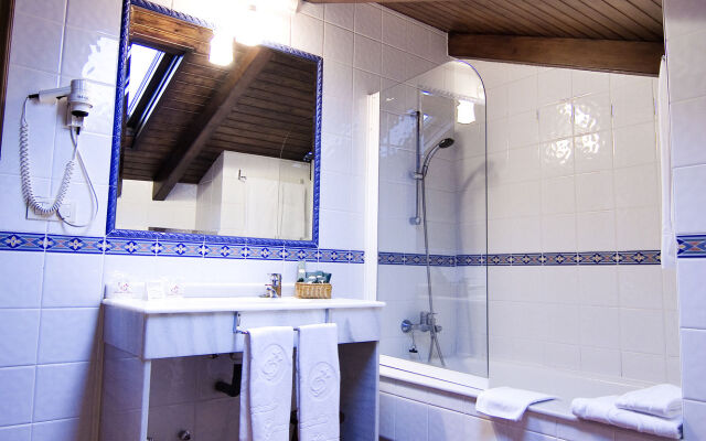 Hostal San Clemente by Pousadas de Compostela