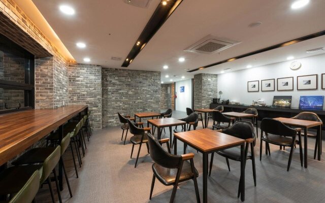 Seomyeon Brown-dot hotel Gold