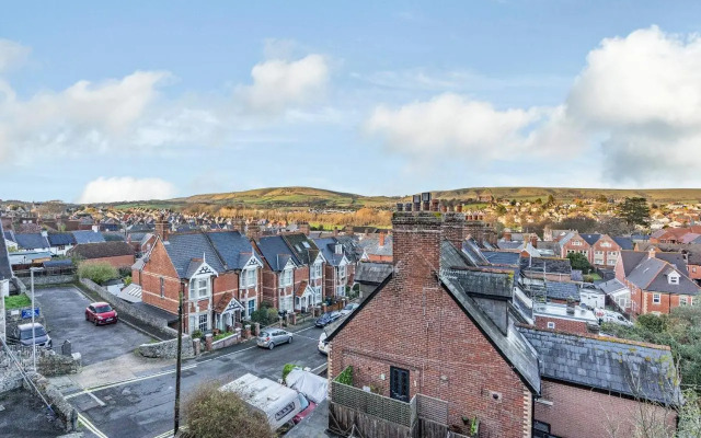 Sandringham Court Flat 4