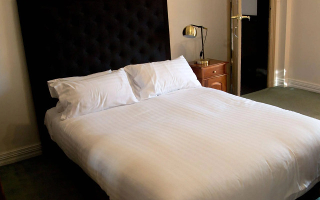The Macquarie Hotel