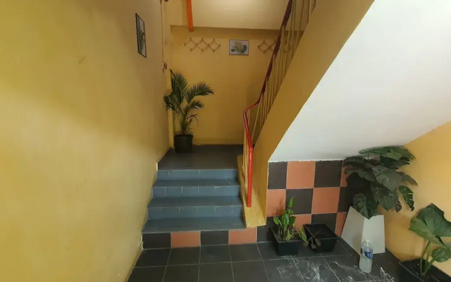 OYO 90798 Two Two Inn