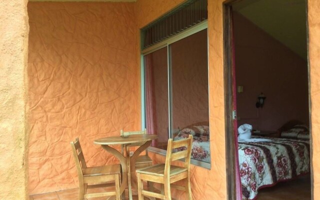Cabinas Los Guayabos