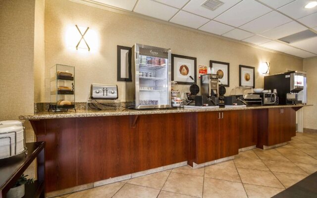 Sleep Inn & Suites Airport