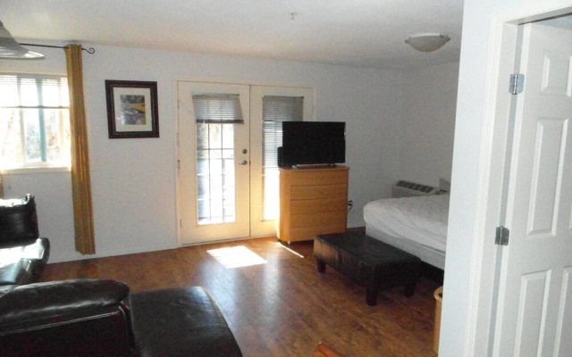 The Charles M Suites