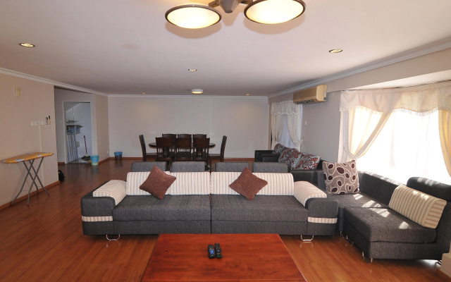 Stay Together 4, 5 & 6 Bedroom Apartments@ Marina Court Resort Condominium - photo 2
