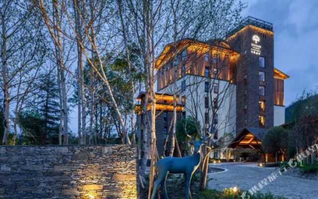 Grand House Tingyue Linzhi