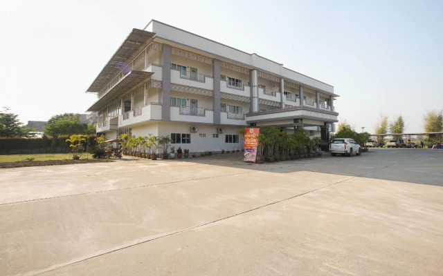 OYO 75394 Sakthong Grand Hotel