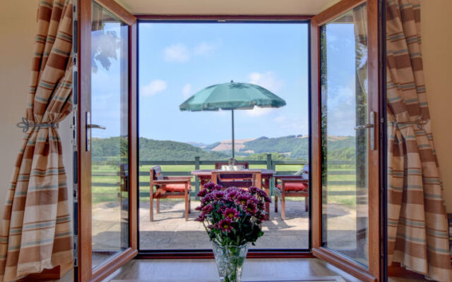 Holiday Home Dinas y Gadair