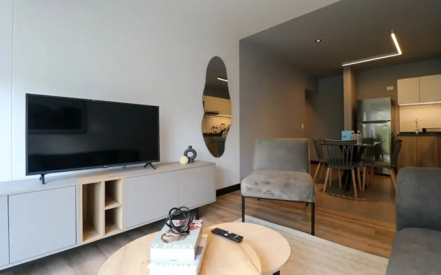 w Marvelous 1BR w Balcony in San Isidro