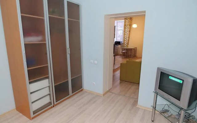 Two Bedrooms 13 Baseina Str Centre Near Guliver