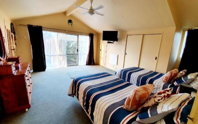 Ahuriri Escape - Home Away Home, Entire Bungalow