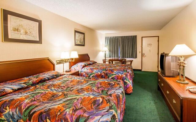 EconoLodge Everett