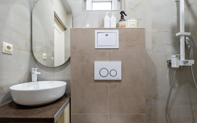 Sandro Palace na Lesnoy (Sandro Pelas)