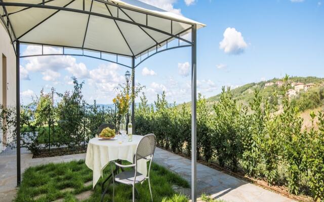 Charming apartment in Castellina in Chianti with garden