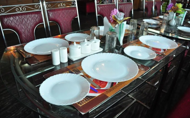 Hotel Aasthaa