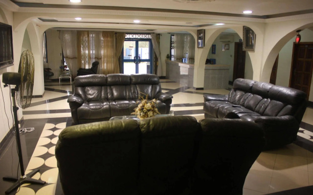 His Royal Vico Hotel