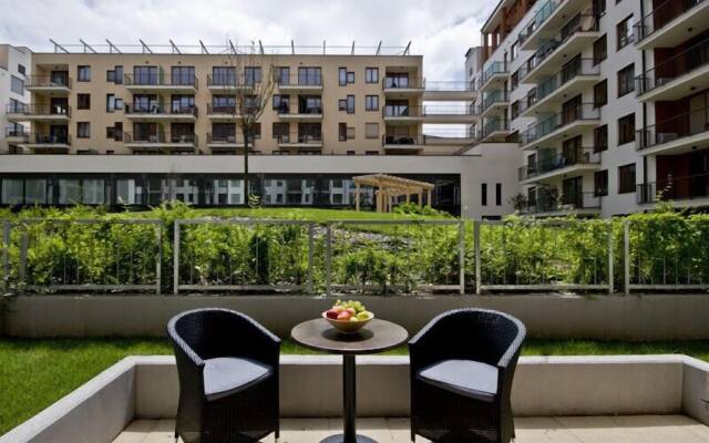 Corvin Lux Aparthotel