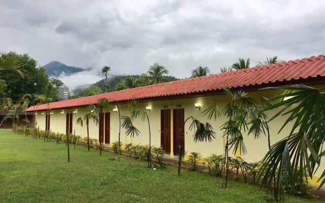 The Creek Garden Huainamrin Resort