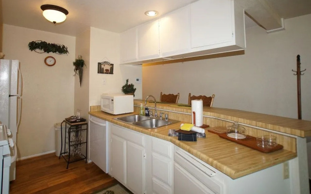 Lakeside Escape Condo