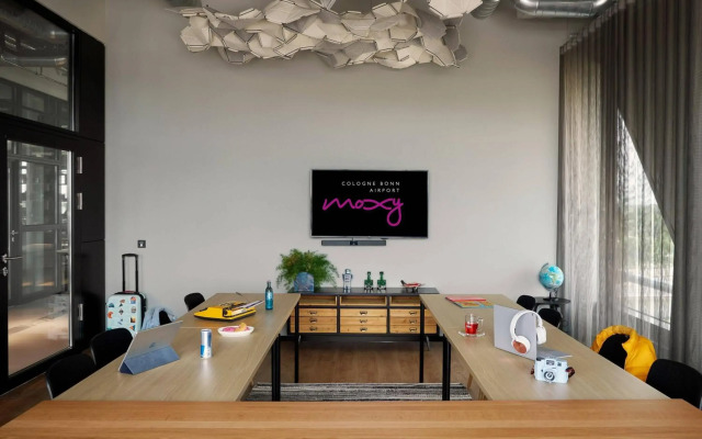 Moxy Cologne Bonn Airport