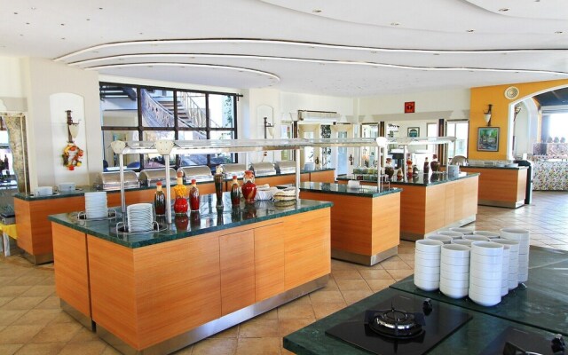 Ladonia Onderhan Hotel - All Inclusive