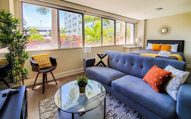 FRONTDESK The Wayland Apts Downtown St Pete