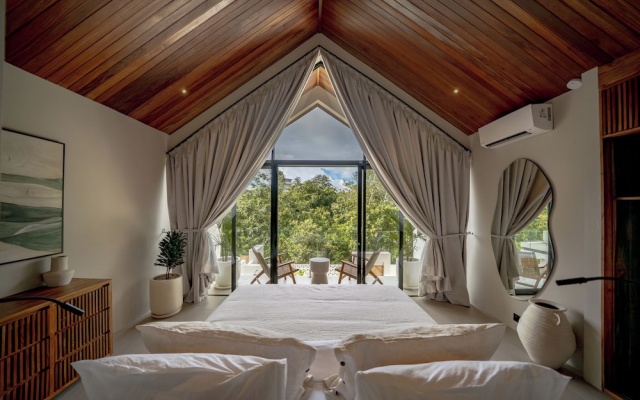 Villa Enola Uluwatu – Guest Rooms – Pecatu