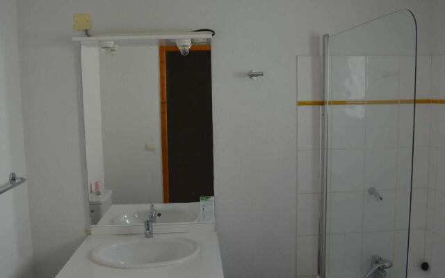 Appartement Salavas, 4 pièces, 8 personnes - FR-1-382-165