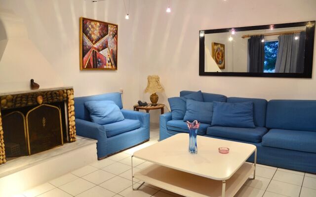 Saron Hotel