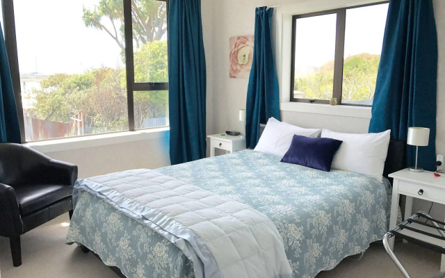 Bluff Ocean Vista Motel