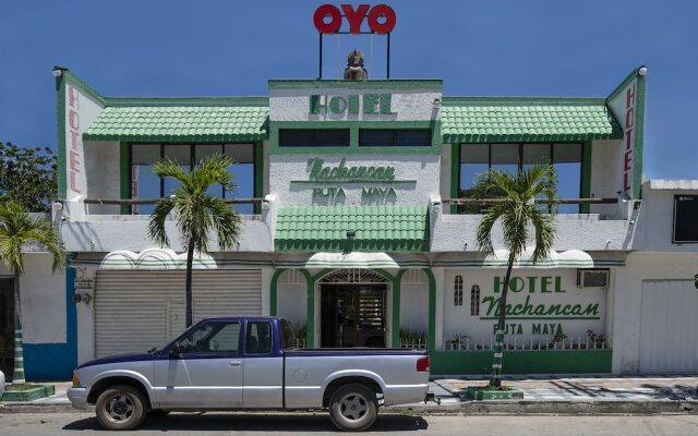 OYO Hotel Nachancan, Calderitas beach