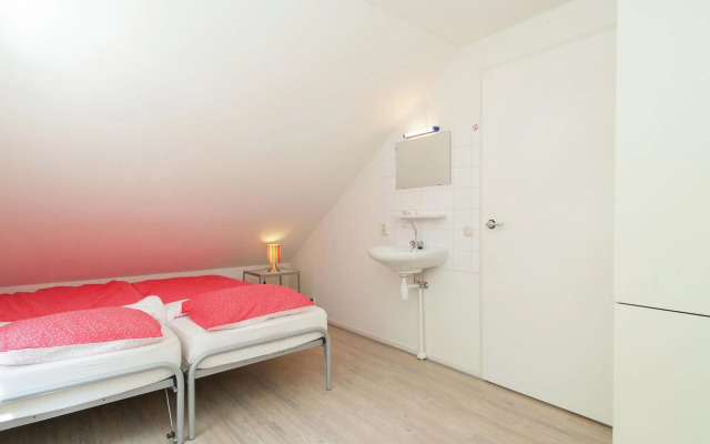 Superb holiday home in Oudemirdum with fireplace